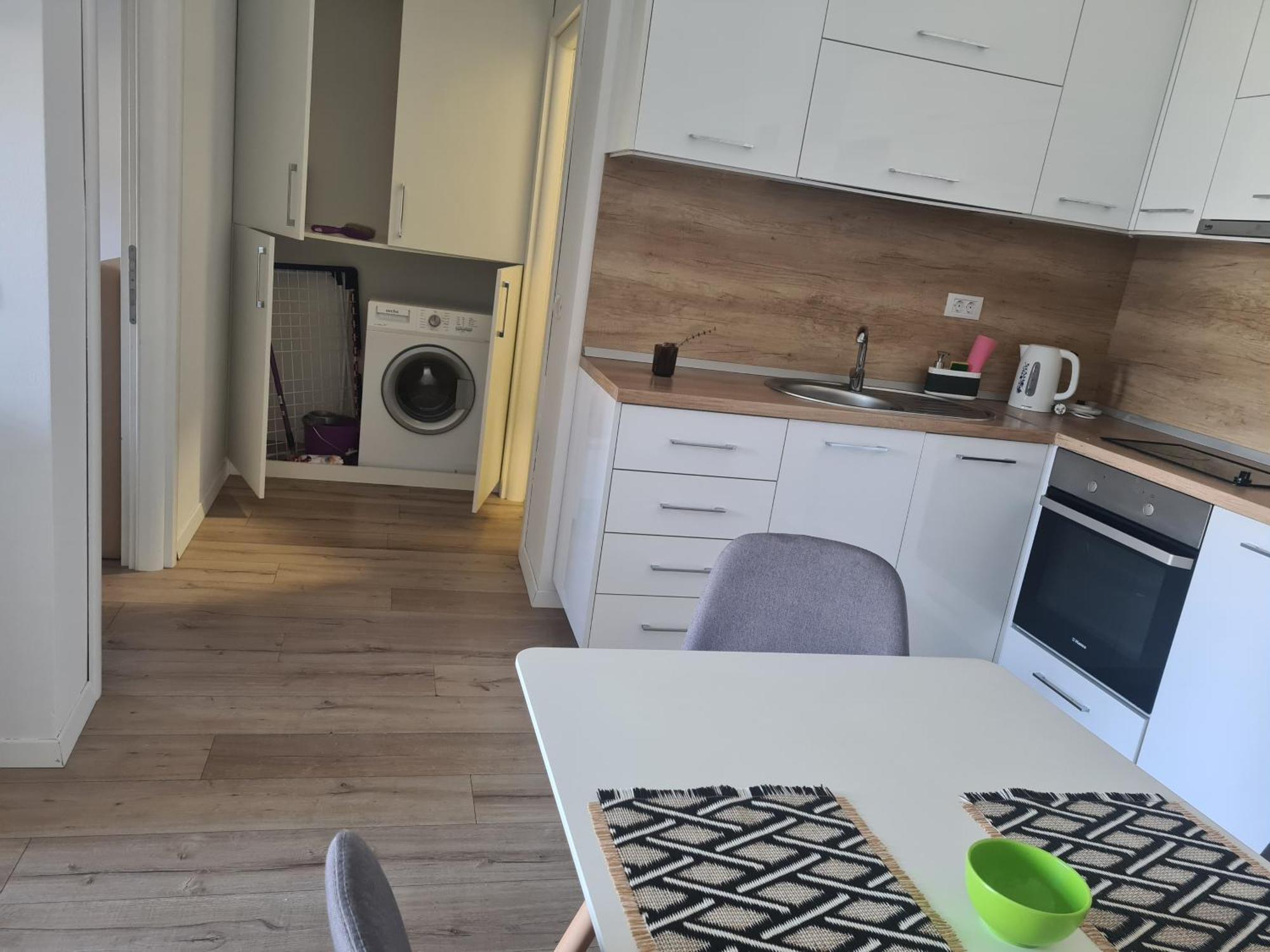 Luxury Central Newapartments One Bacau Luaran gambar