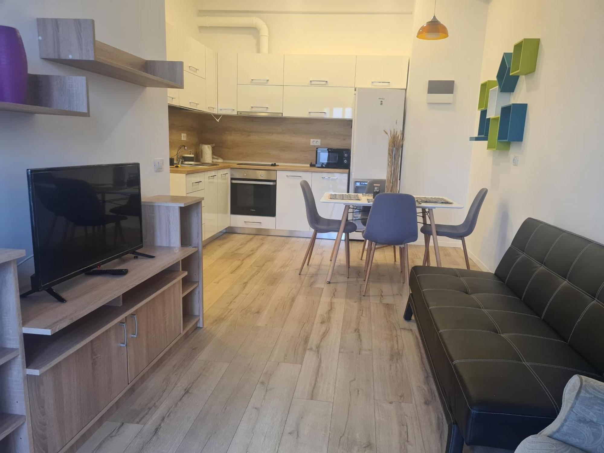 Luxury Central Newapartments One Bacau Luaran gambar