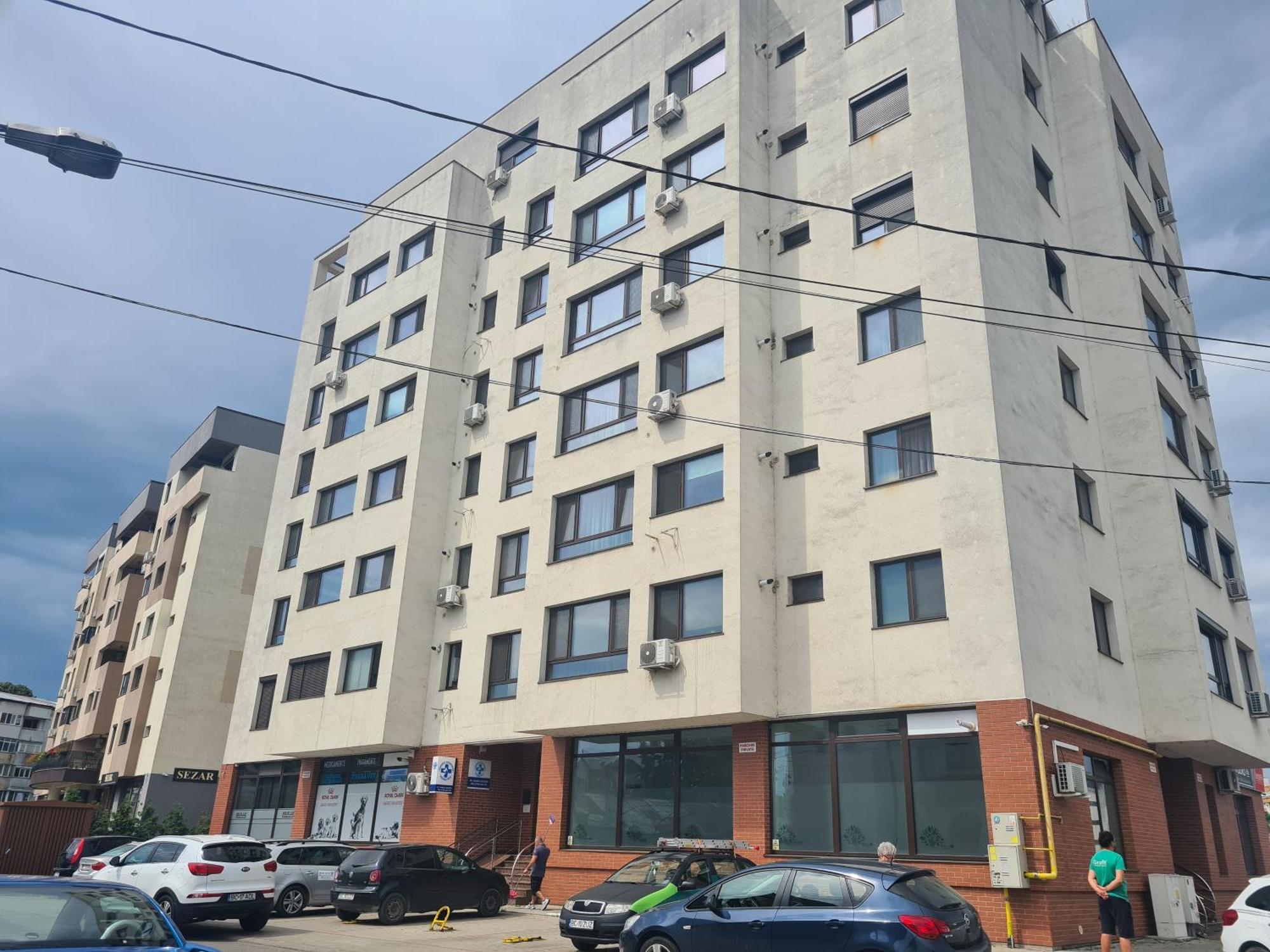 Luxury Central Newapartments One Bacau Luaran gambar